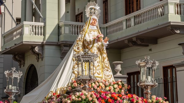 Semana Santa mueve 300,000 personas al Casco Antiguo: el turismo religioso despega en Panamá