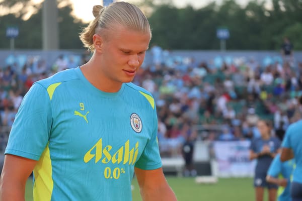 Haaland firma triplete y Manchester City golea 4-0 al Liverpool en la FA Cup