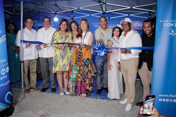 IFARHU atiende consultas de becas en Colón